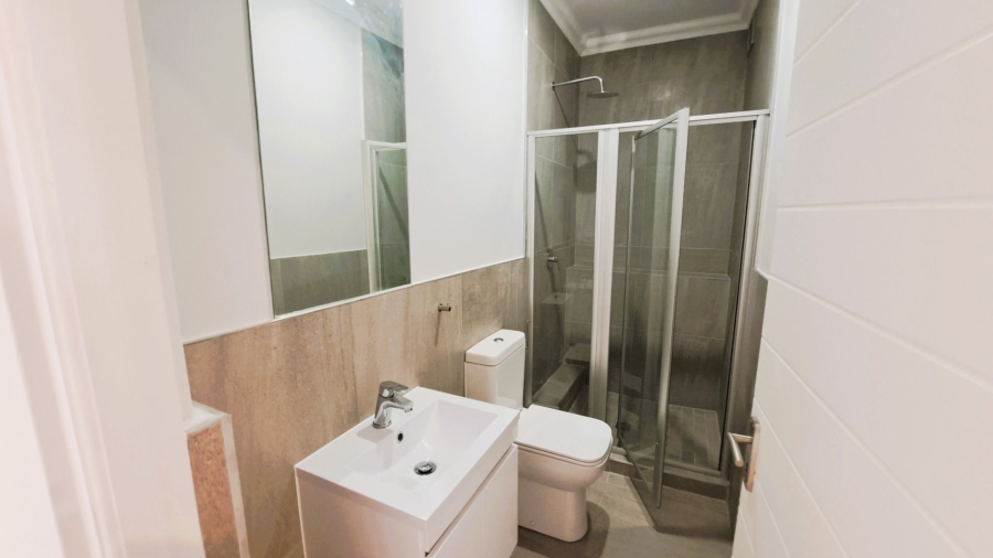 1 Bedroom Property for Sale in Table View Western Cape